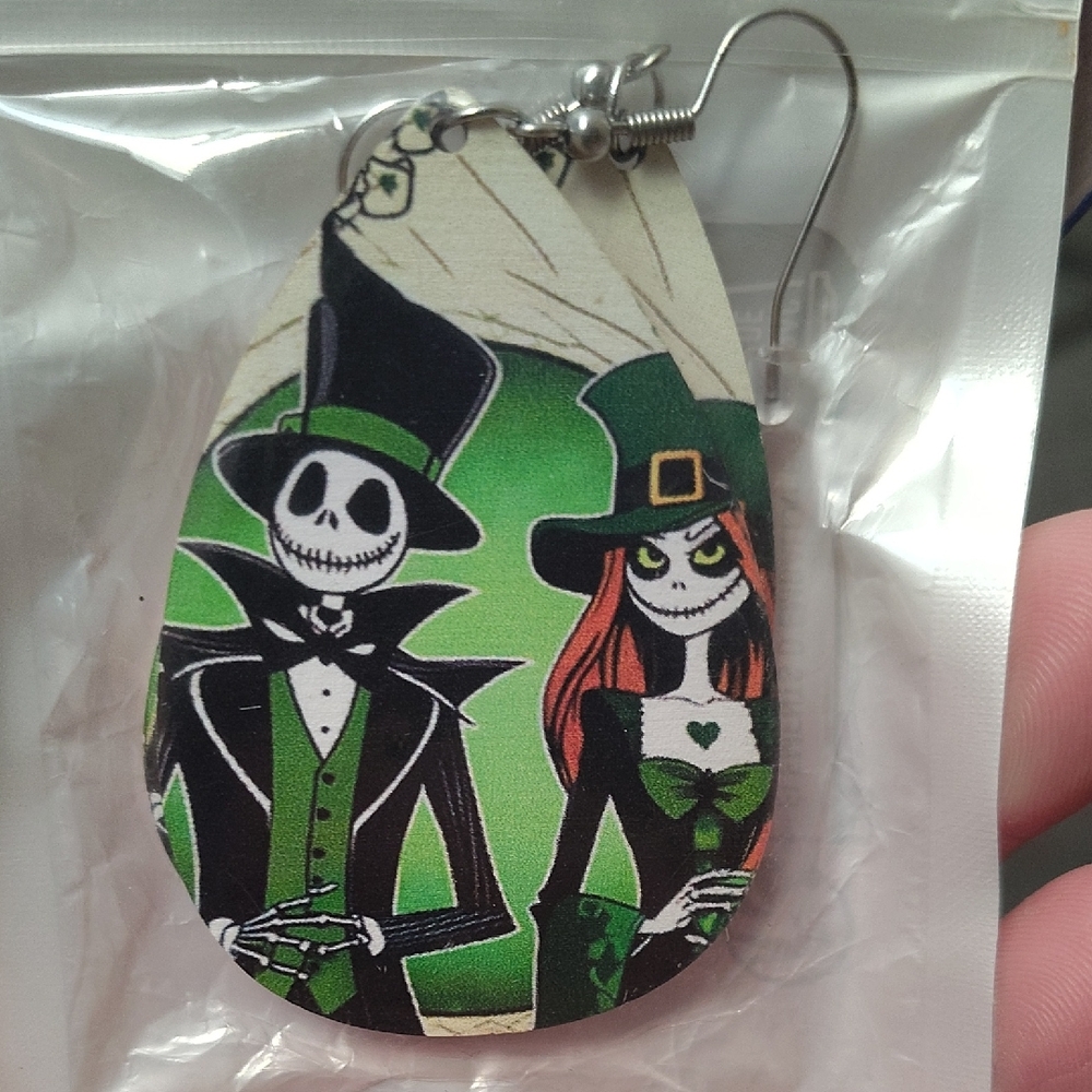 🆕 Jack Skellington Halloween Themed Teardrop Earrings